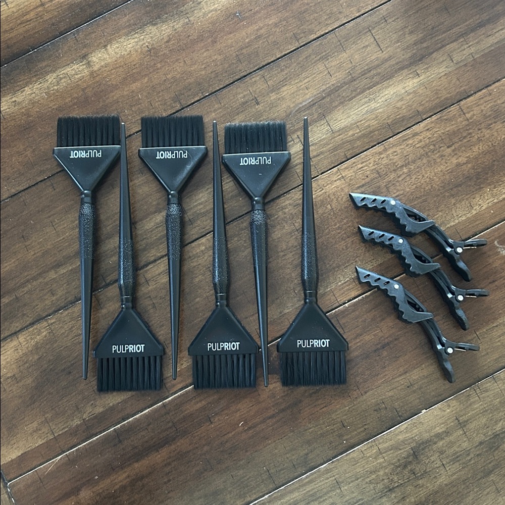 Pulp Riot Hair Color Brushes and Clip Set